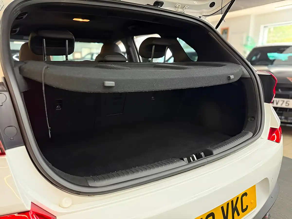 Used 2019 Hyundai i30 N Line+ White - Interior and Exterior details 20