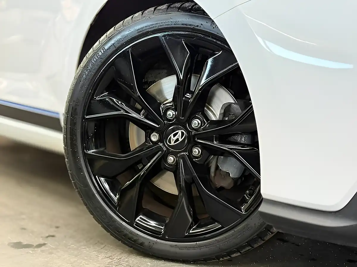 Used 2019 Hyundai i30 N Line+ White - Interior and Exterior details 6