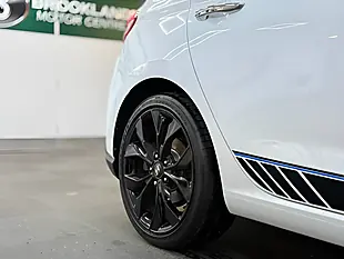 Used 2019 Hyundai i30 N Line+ White - Interior and Exterior details 8