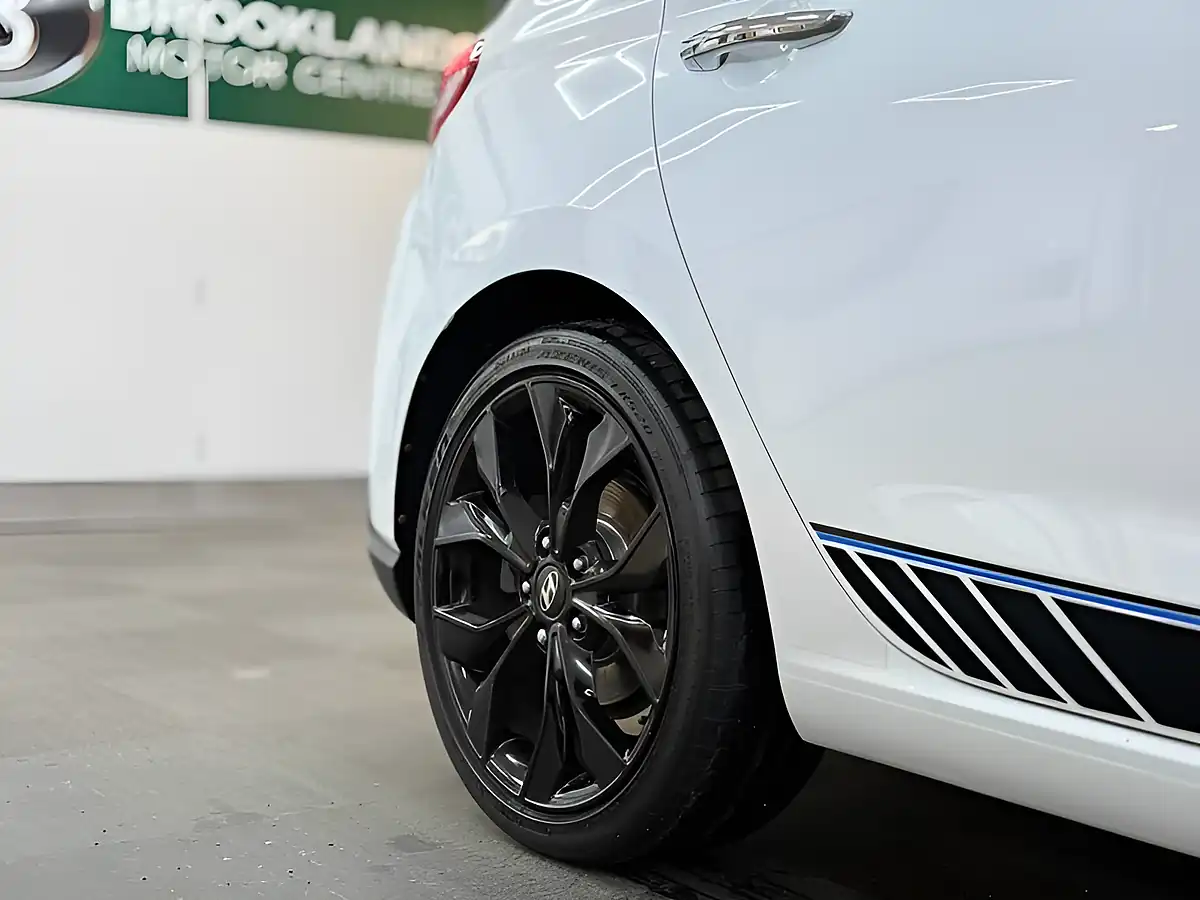 Used 2019 Hyundai i30 N Line+ White - Interior and Exterior details 8
