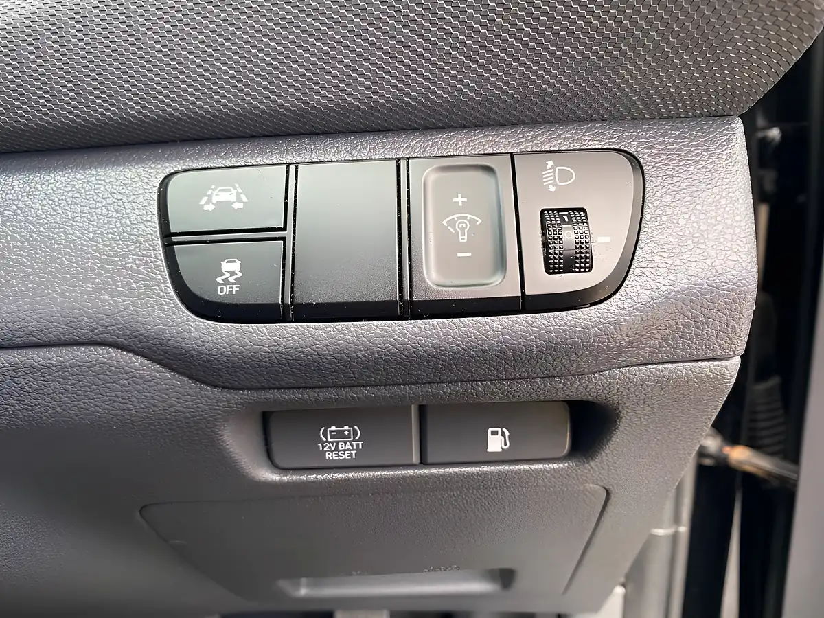 Used 2019 Hyundai Ioniq Premium Black - Interior and Exterior details 16