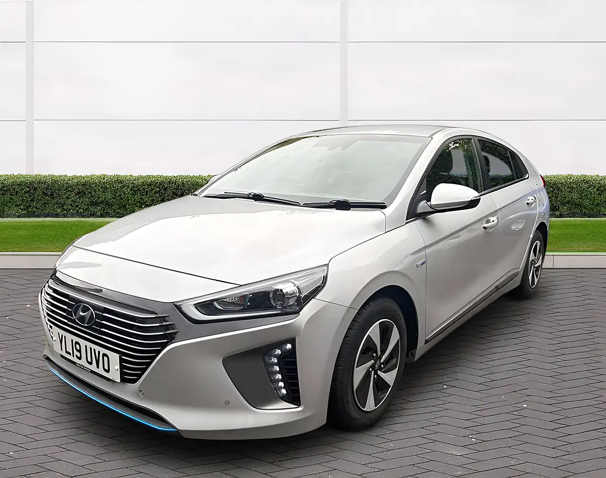 Used 2019 Hyundai Ioniq Premium Se Platinum Silver - Interior and Exterior details 11