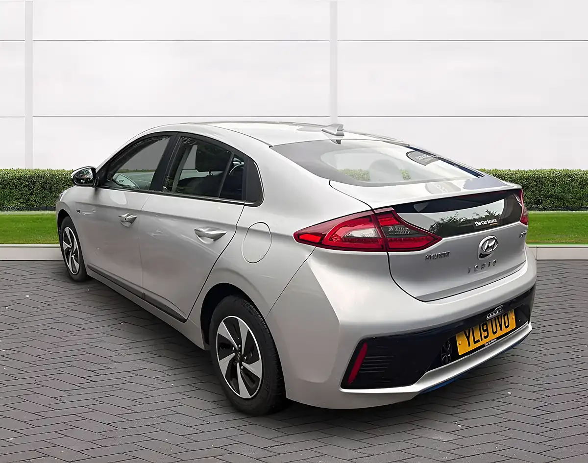 Used 2019 Hyundai Ioniq Premium Se Platinum Silver - Interior and Exterior details 19