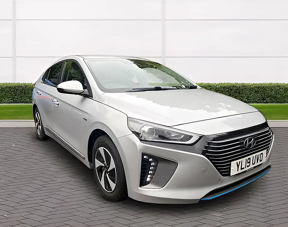 Used 2019 Hyundai Ioniq Premium Se Platinum Silver - Interior and Exterior details 4