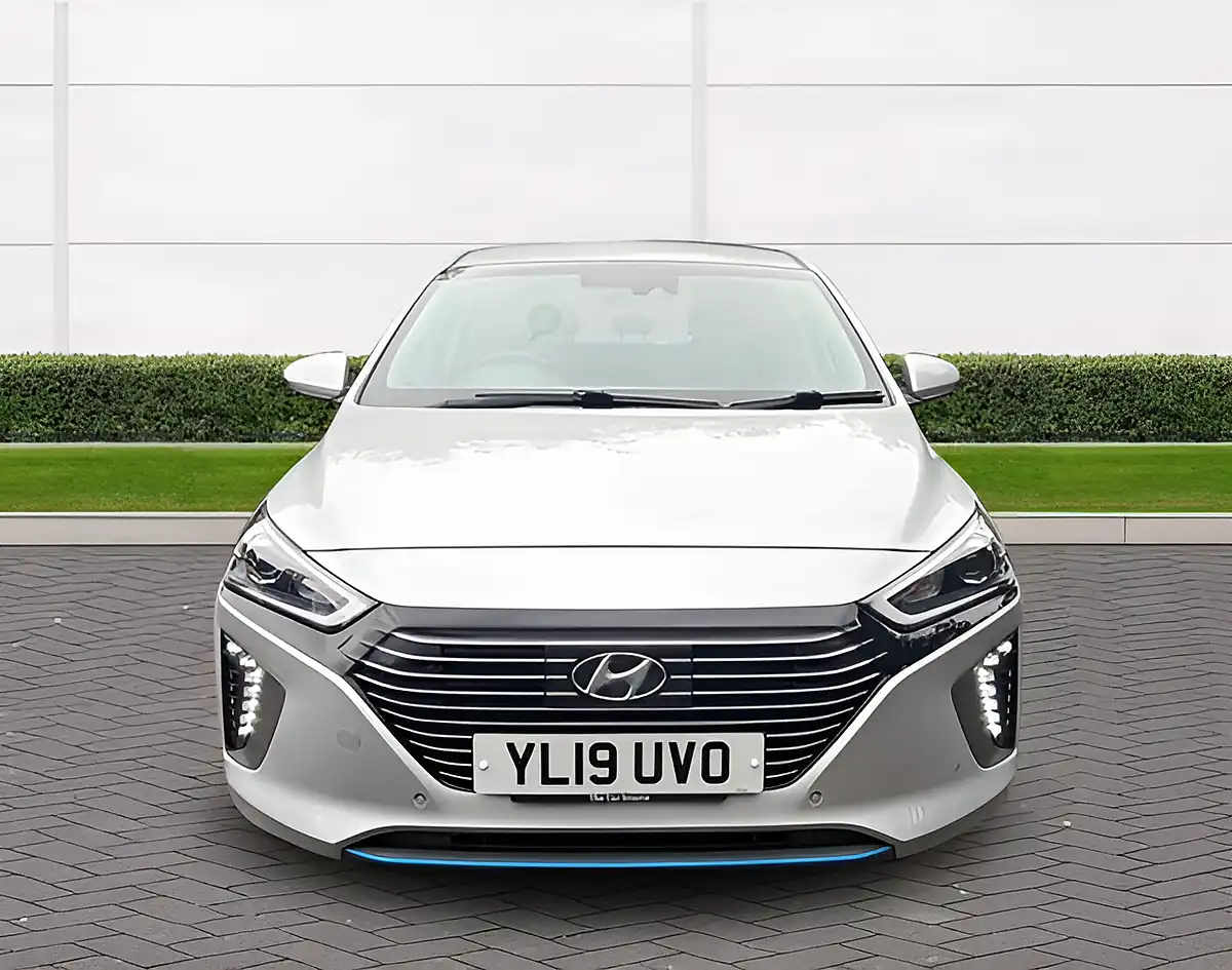 Used 2019 Hyundai Ioniq Premium Se Platinum Silver - Interior and Exterior details 5