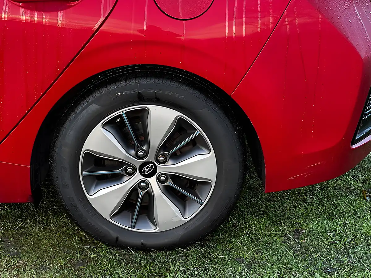 Used 2019 Hyundai Ioniq Premium Se Red - Interior and Exterior details 10