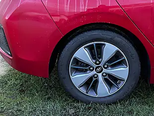 Used 2019 Hyundai Ioniq Premium Se Red - Interior and Exterior details 9