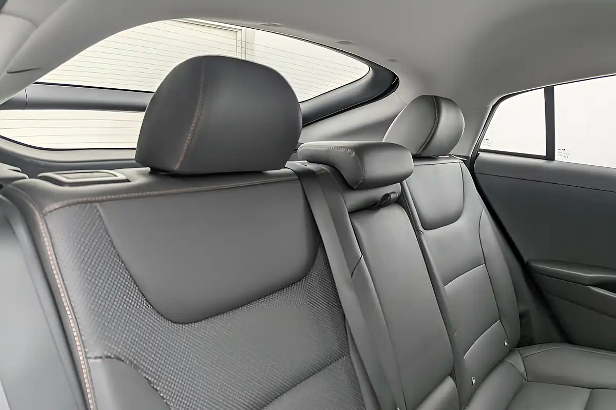Used 2019 Hyundai Ioniq Premium Se White - Interior and Exterior details 11