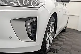 Used 2019 Hyundai Ioniq Premium Se White - Interior and Exterior details 18