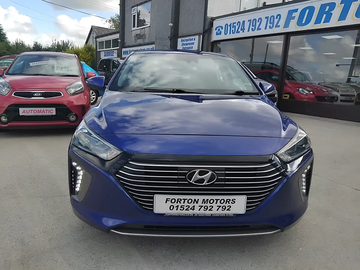 Used 2019 Hyundai Ioniq Se Blue - Interior and Exterior details 2