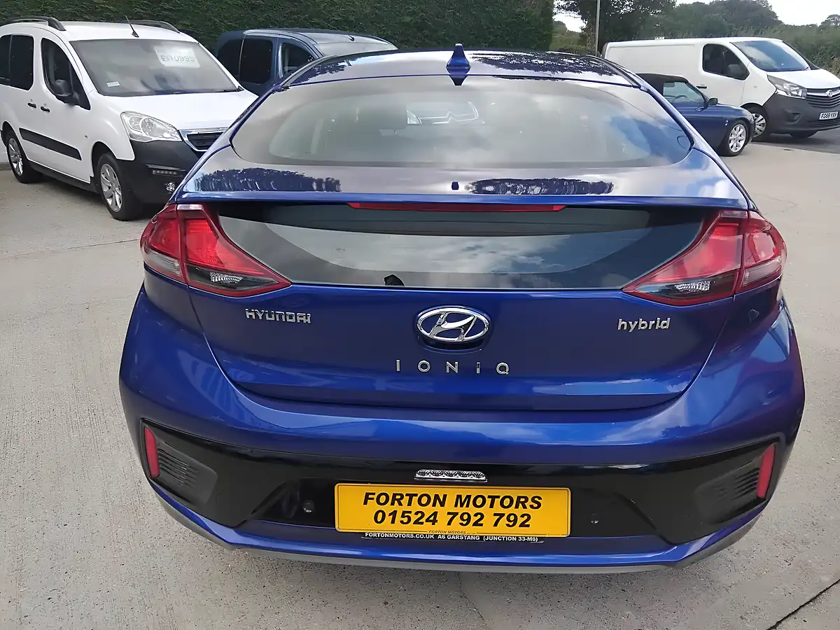 Used 2019 Hyundai Ioniq Se Blue - Interior and Exterior details 6