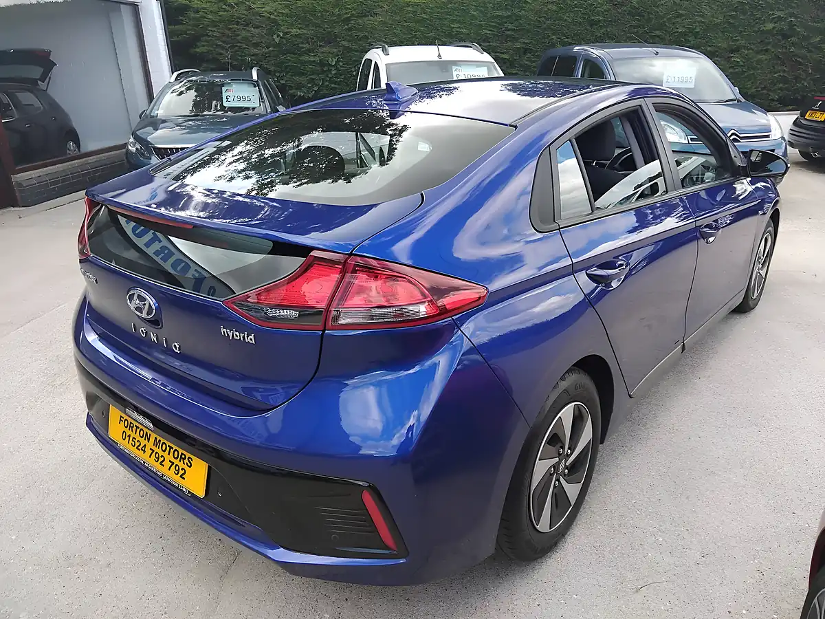 Used 2019 Hyundai Ioniq Se Blue - Interior and Exterior details 7