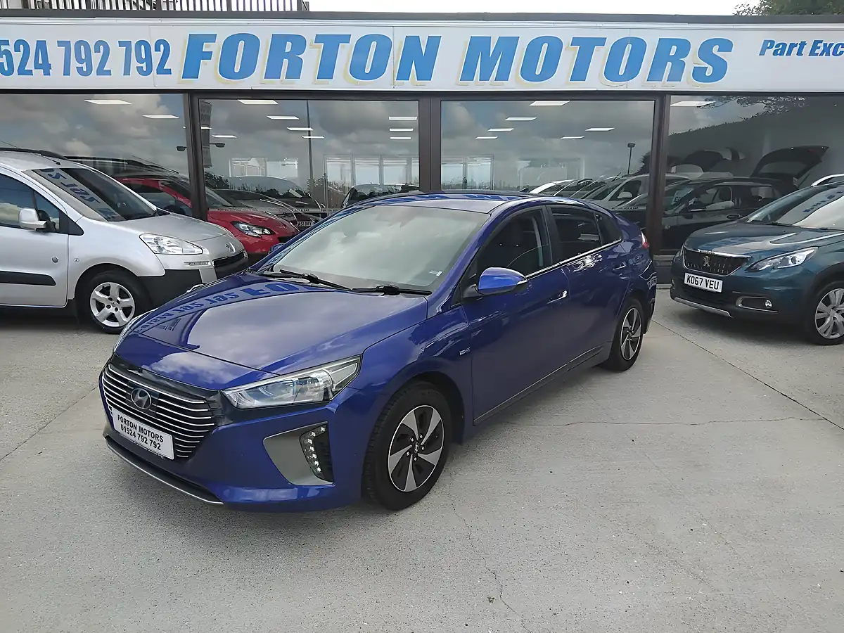 Used 2019 Hyundai Ioniq Se Blue - Interior and Exterior details 8