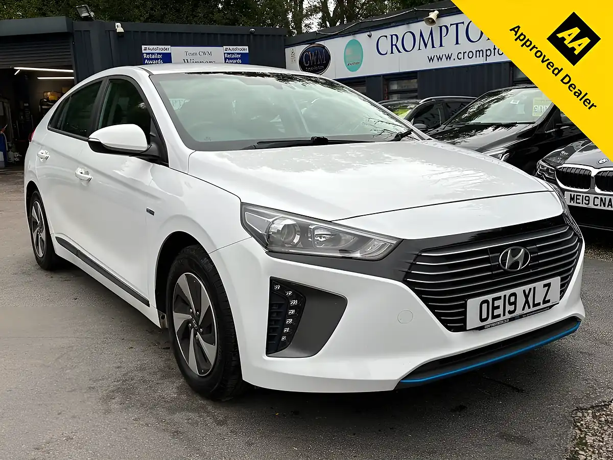 Used 2019 Hyundai Ioniq Se White - Front View