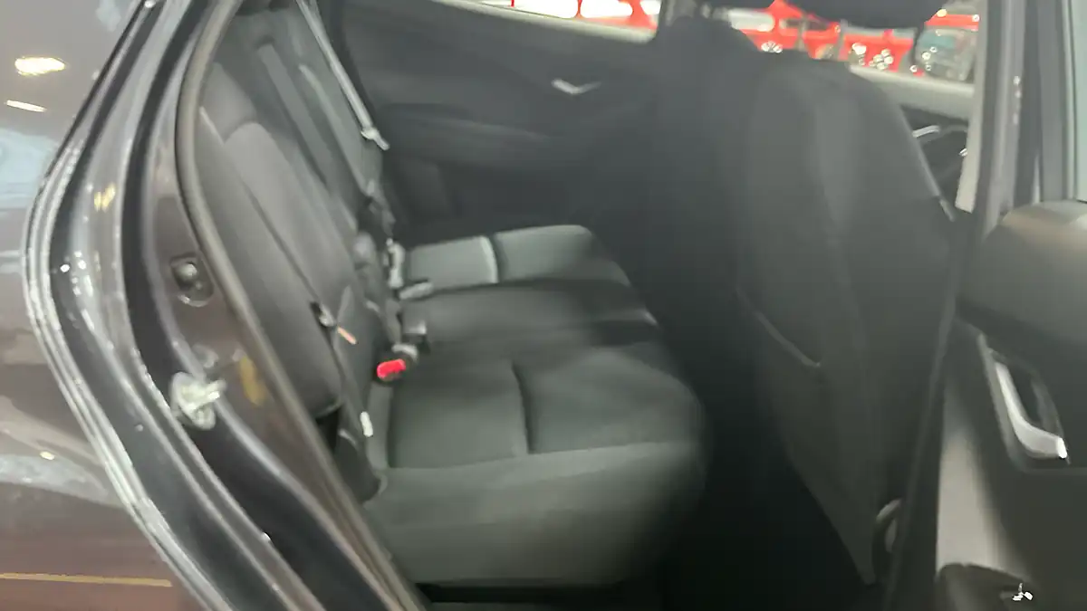 Used 2019 Hyundai Ix20 Se Nav Grey - Interior and Exterior details 6
