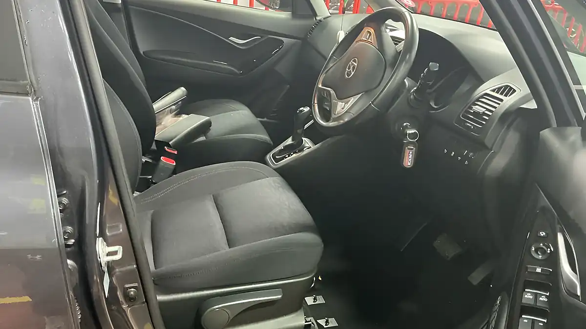Used 2019 Hyundai Ix20 Se Nav Grey - Interior and Exterior details 7