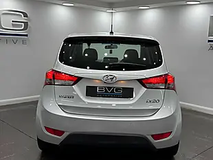 Used 2019 Hyundai IX20 Se Nav Silver - Interior and Exterior details 7