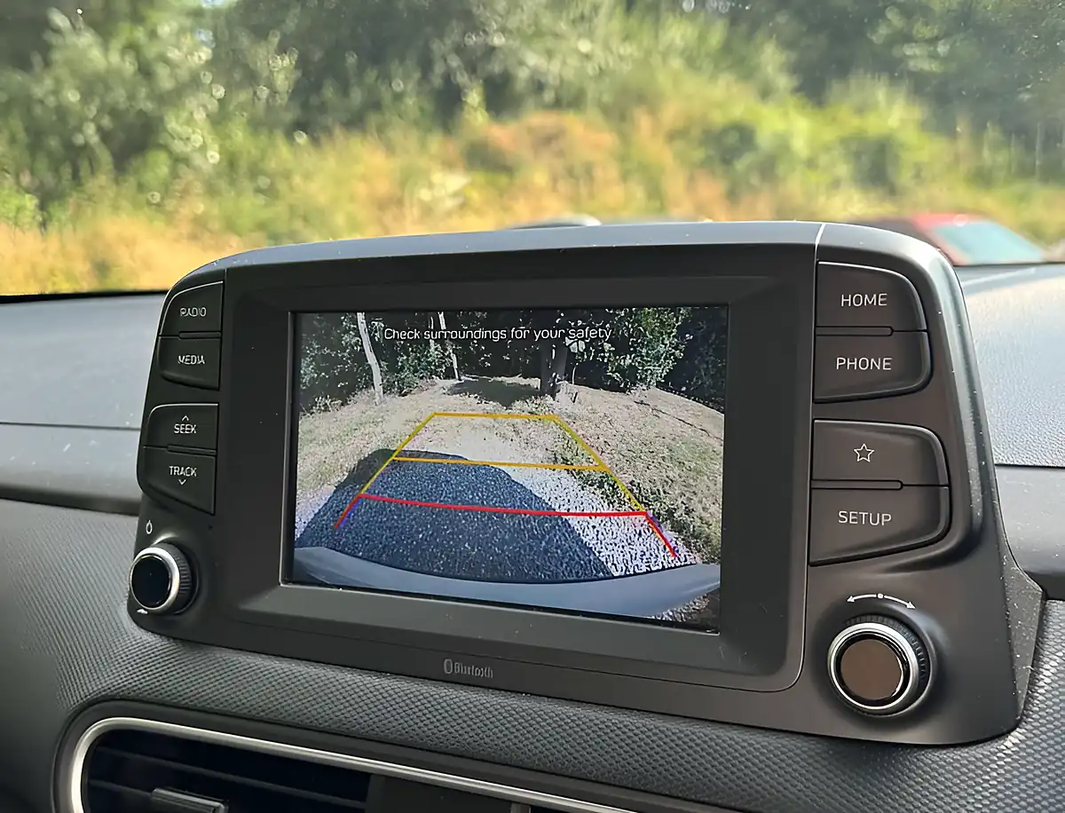 Used 2019 Hyundai Kona Play Chalk White - Interior and Exterior details 12