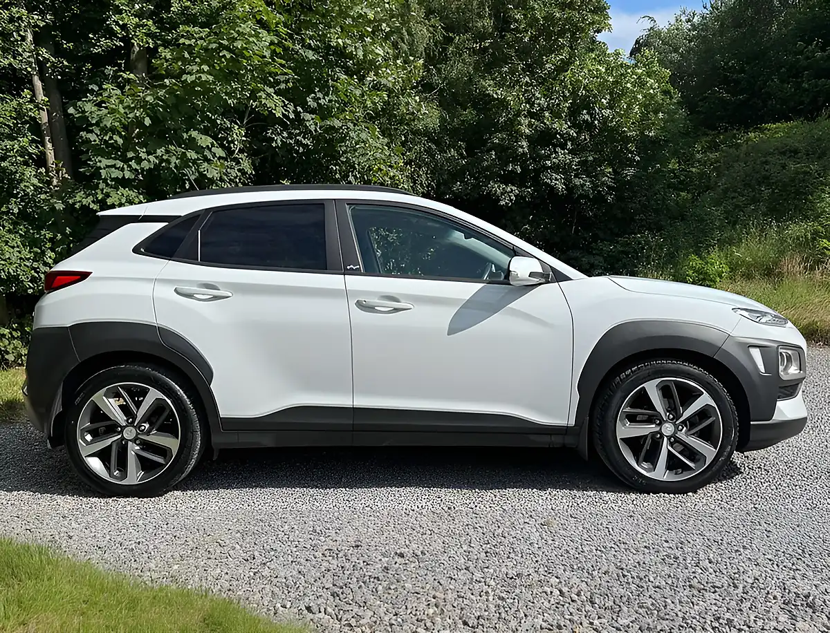 Used 2019 Hyundai Kona Play Chalk White - Interior and Exterior details 2