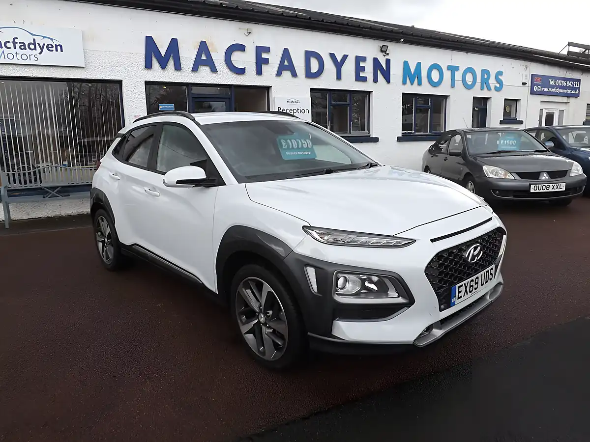 Used 2019 Hyundai Kona Premium White - Front View