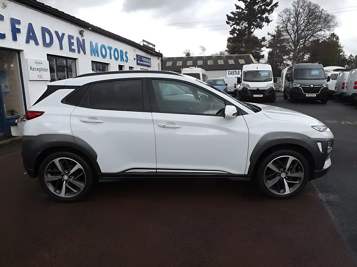 Used 2019 Hyundai Kona Premium White - Interior and Exterior details 12
