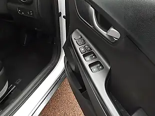 Used 2019 Hyundai Kona Premium White - Interior and Exterior details 15