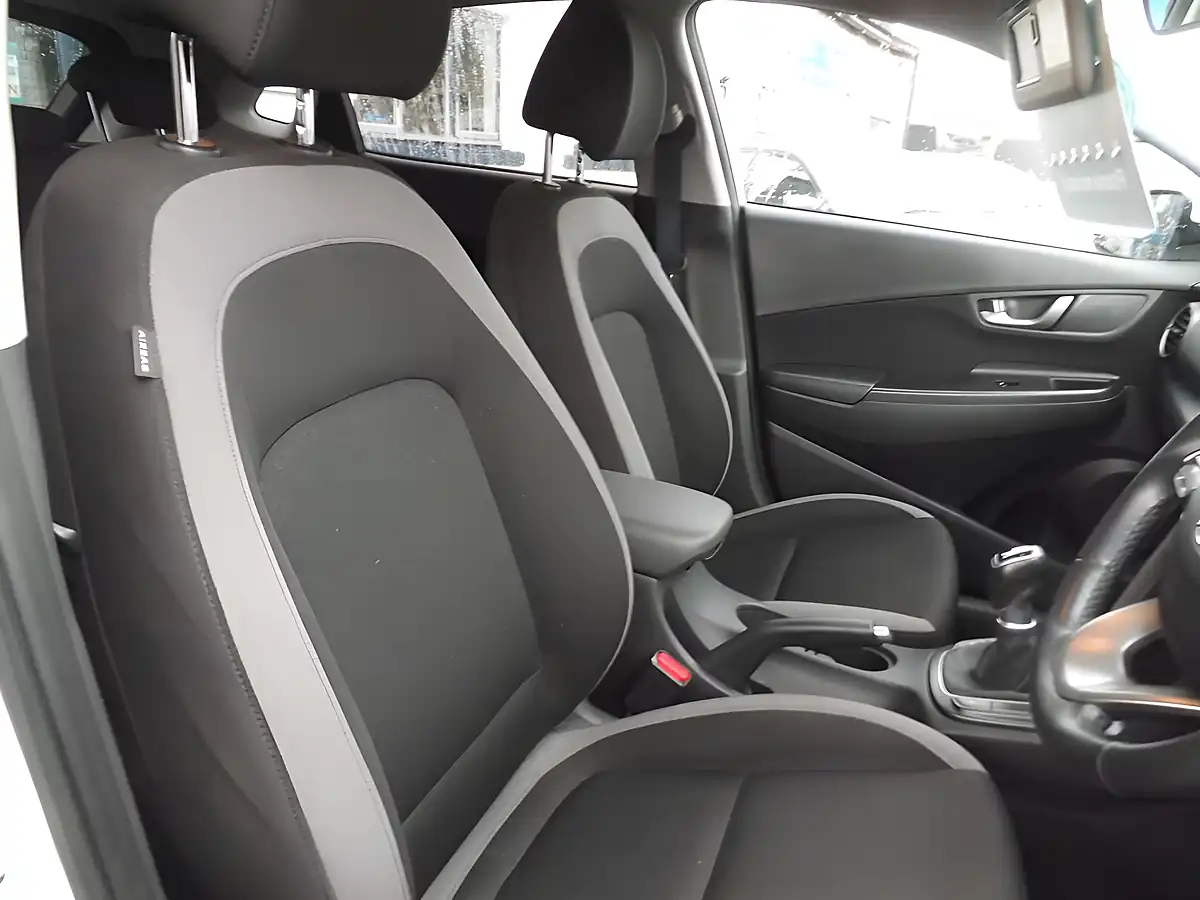 Used 2019 Hyundai Kona Premium White - Interior and Exterior details 16
