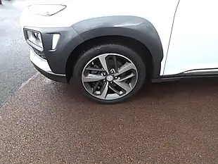 Used 2019 Hyundai Kona Premium White - Interior and Exterior details 4