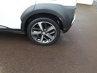 Used 2019 Hyundai Kona Premium White - Interior and Exterior details 6