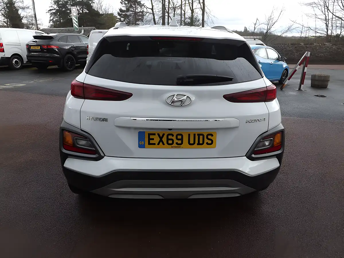 Used 2019 Hyundai Kona Premium White - Interior and Exterior details 8