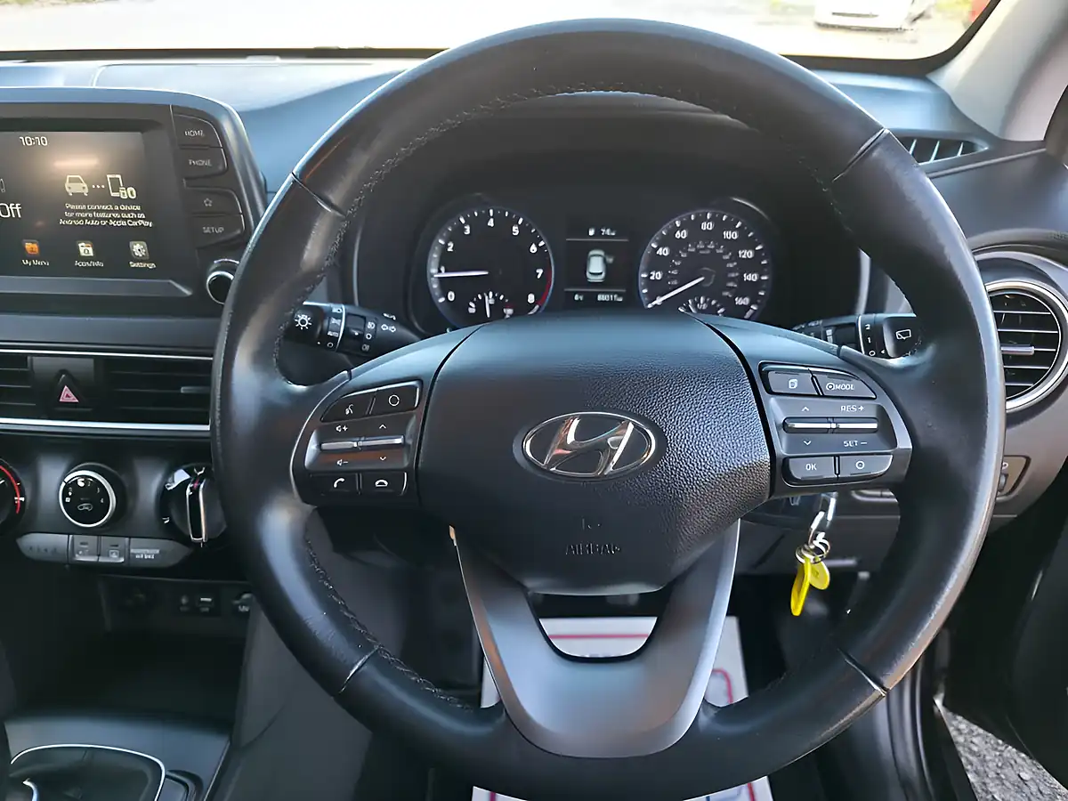 Used 2019 Hyundai Kona Se Black - Interior and Exterior details 10