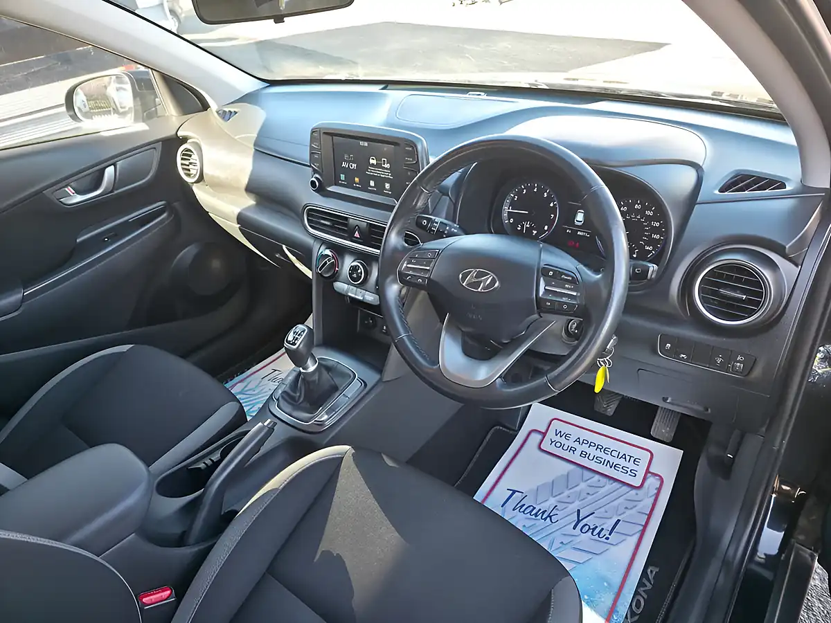 Used 2019 Hyundai Kona Se Black - Interior and Exterior details 11