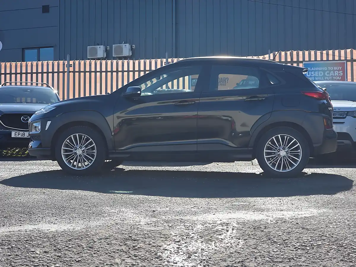 Used 2019 Hyundai Kona Se Black - Interior and Exterior details 15