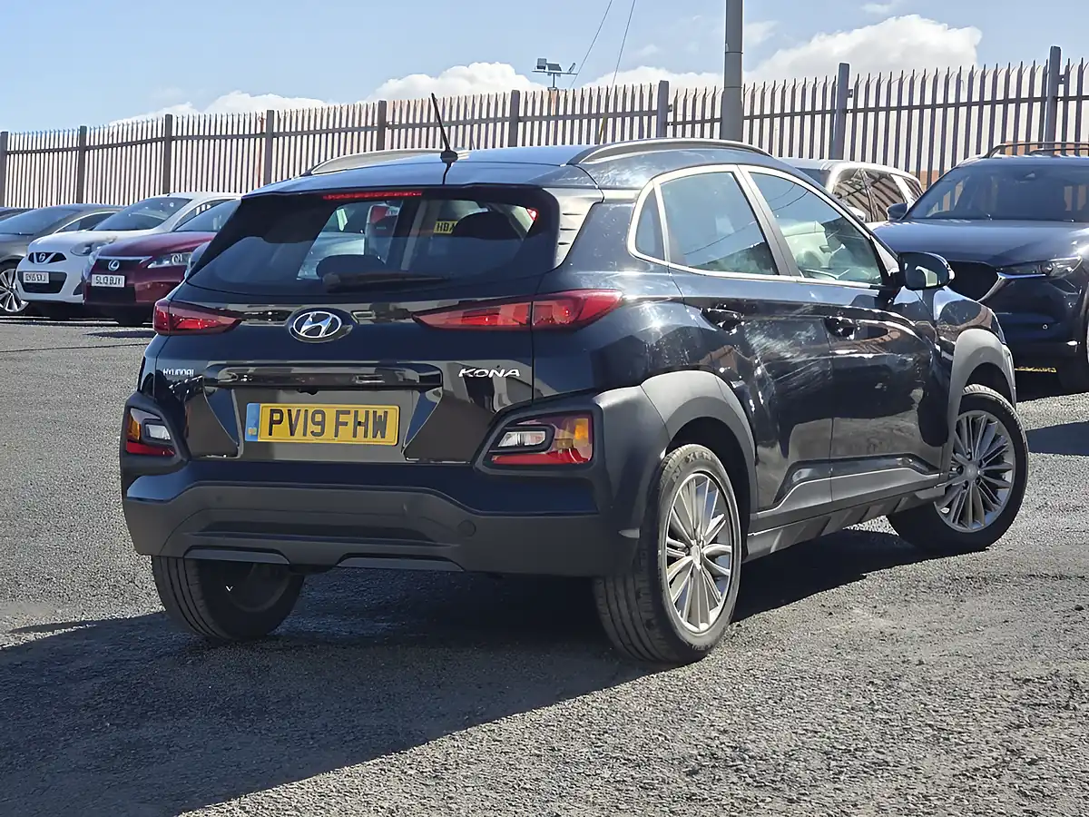 Used 2019 Hyundai Kona Se Black - Interior and Exterior details 16