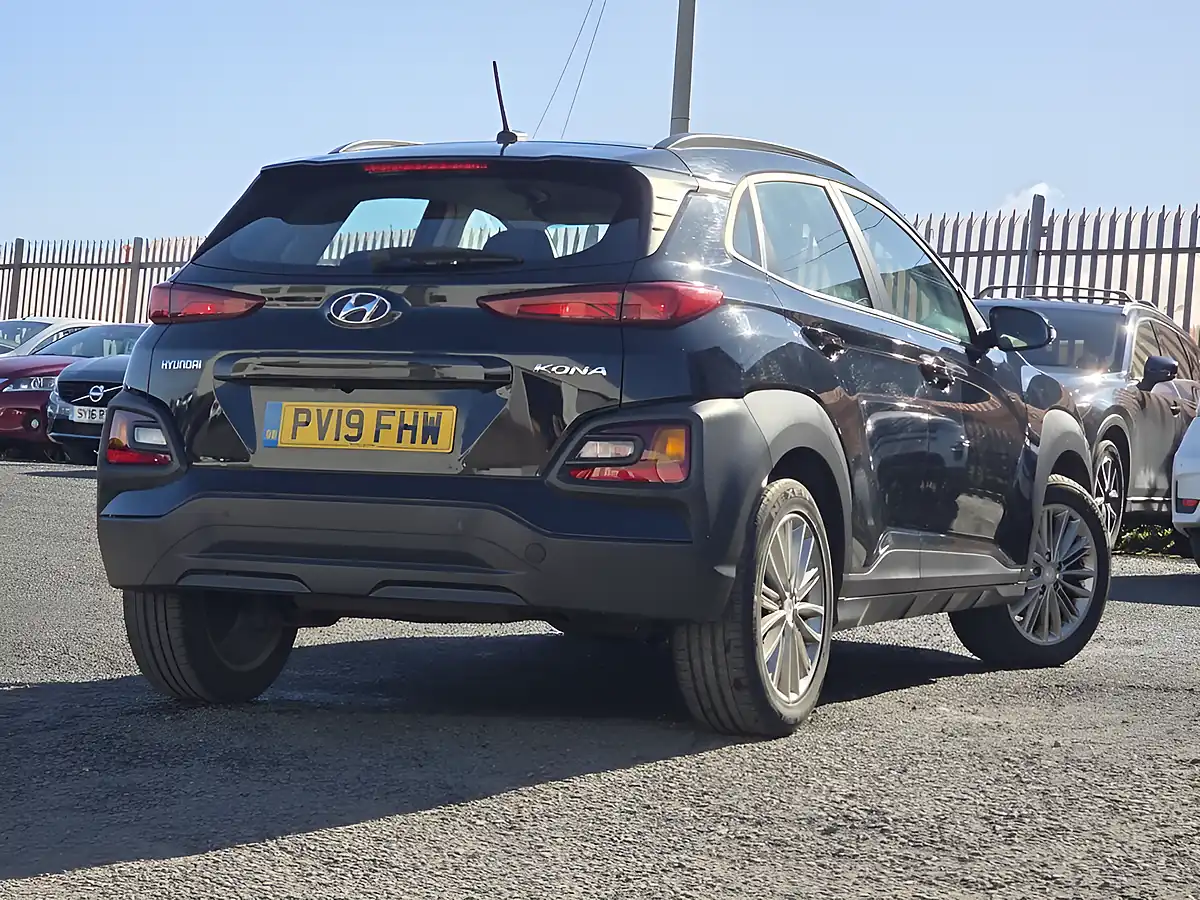 Used 2019 Hyundai Kona Se Black - Interior and Exterior details 17