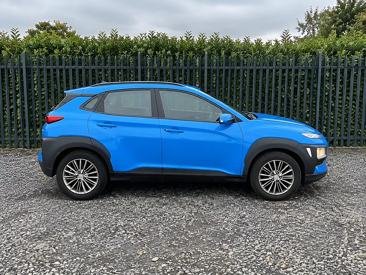 Used 2019 Hyundai Kona Se Blue - Interior and Exterior details 10