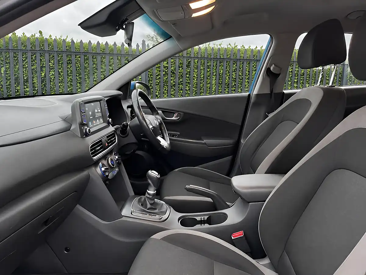 Used 2019 Hyundai Kona Se Blue - Interior and Exterior details 16