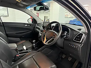 Used 2019 Hyundai Tucson Premium Black - Interior and Exterior details 14
