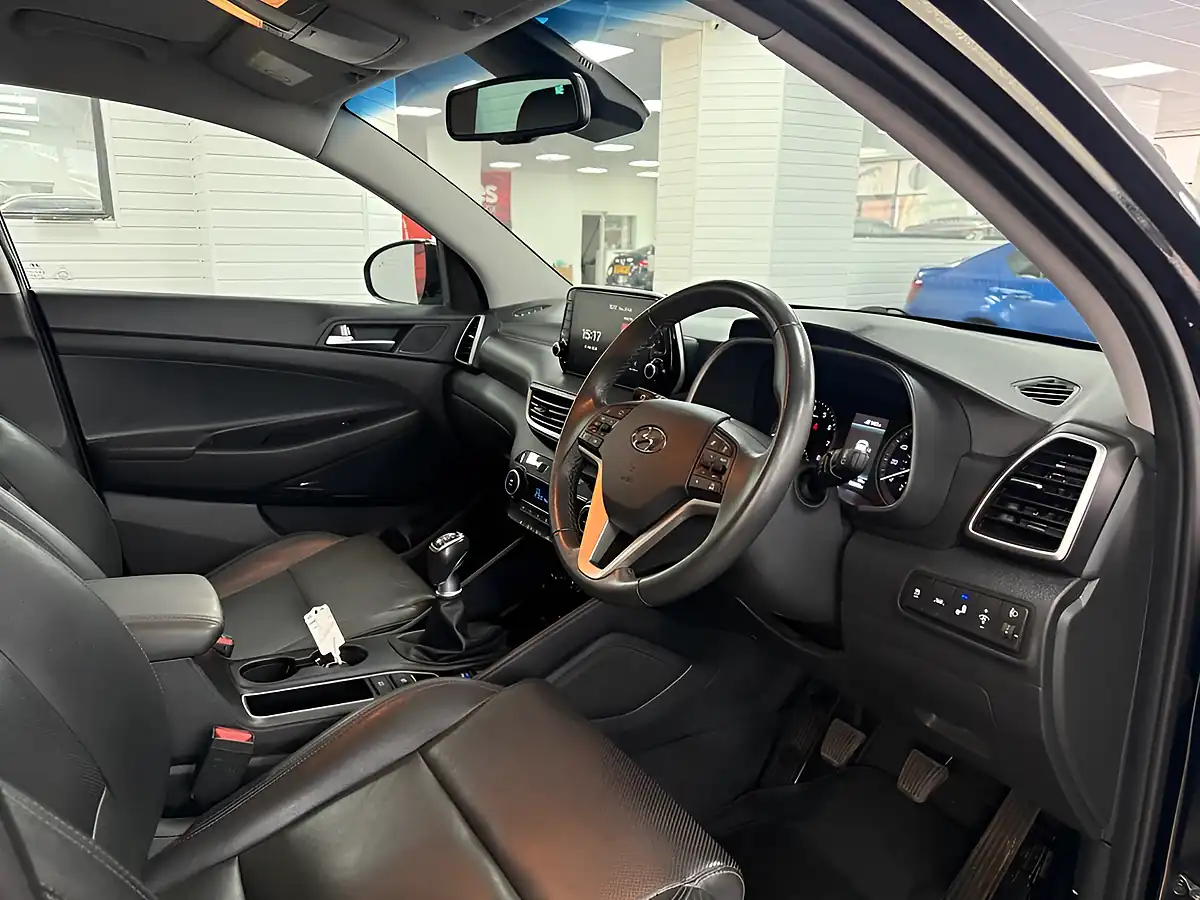 Used 2019 Hyundai Tucson Premium Black - Interior and Exterior details 14