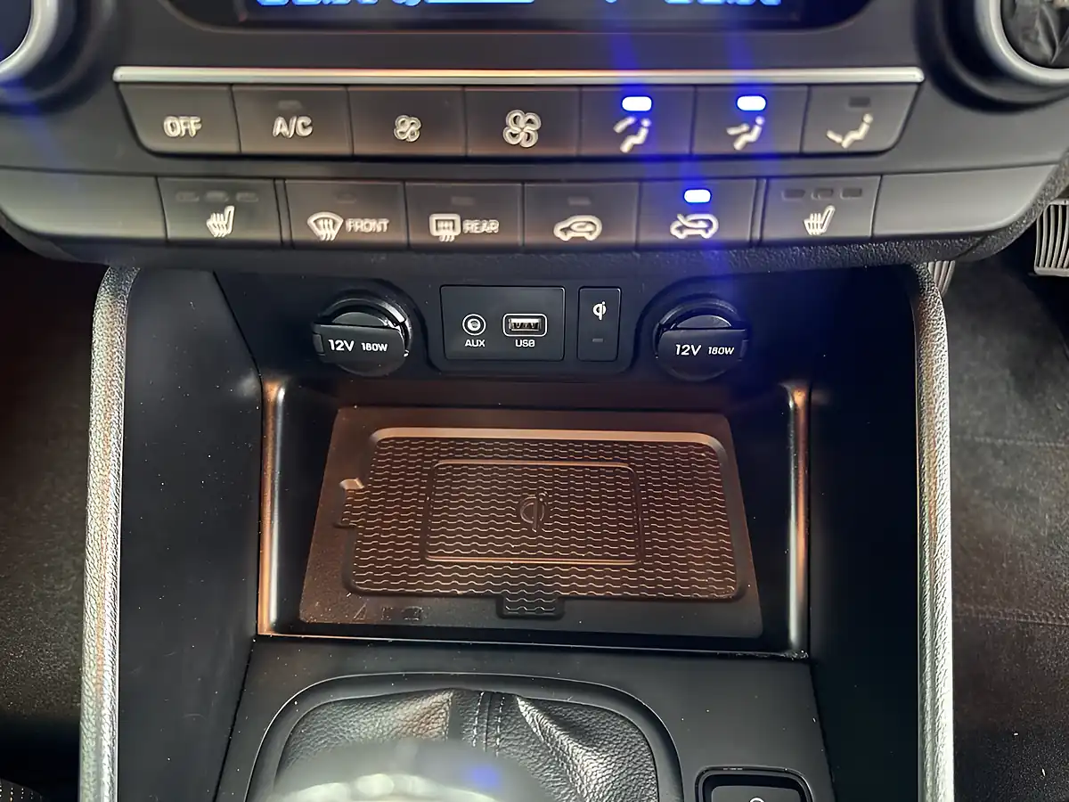 Used 2019 Hyundai Tucson Premium Black - Interior and Exterior details 19