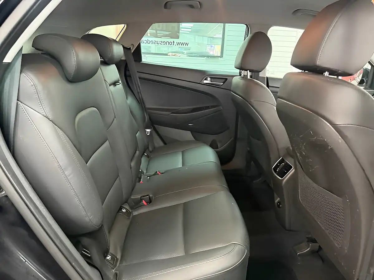 Used 2019 Hyundai Tucson Premium Black - Interior and Exterior details 5