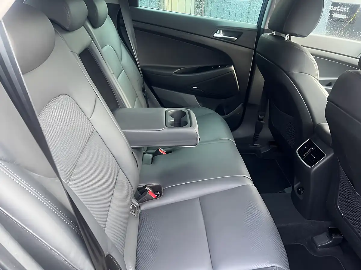 Used 2019 Hyundai Tucson Premium Blue - Interior and Exterior details 18
