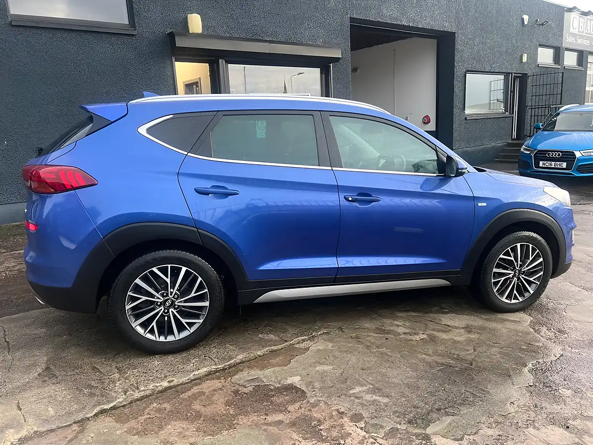 Used 2019 Hyundai Tucson Premium Blue - Interior and Exterior details 3