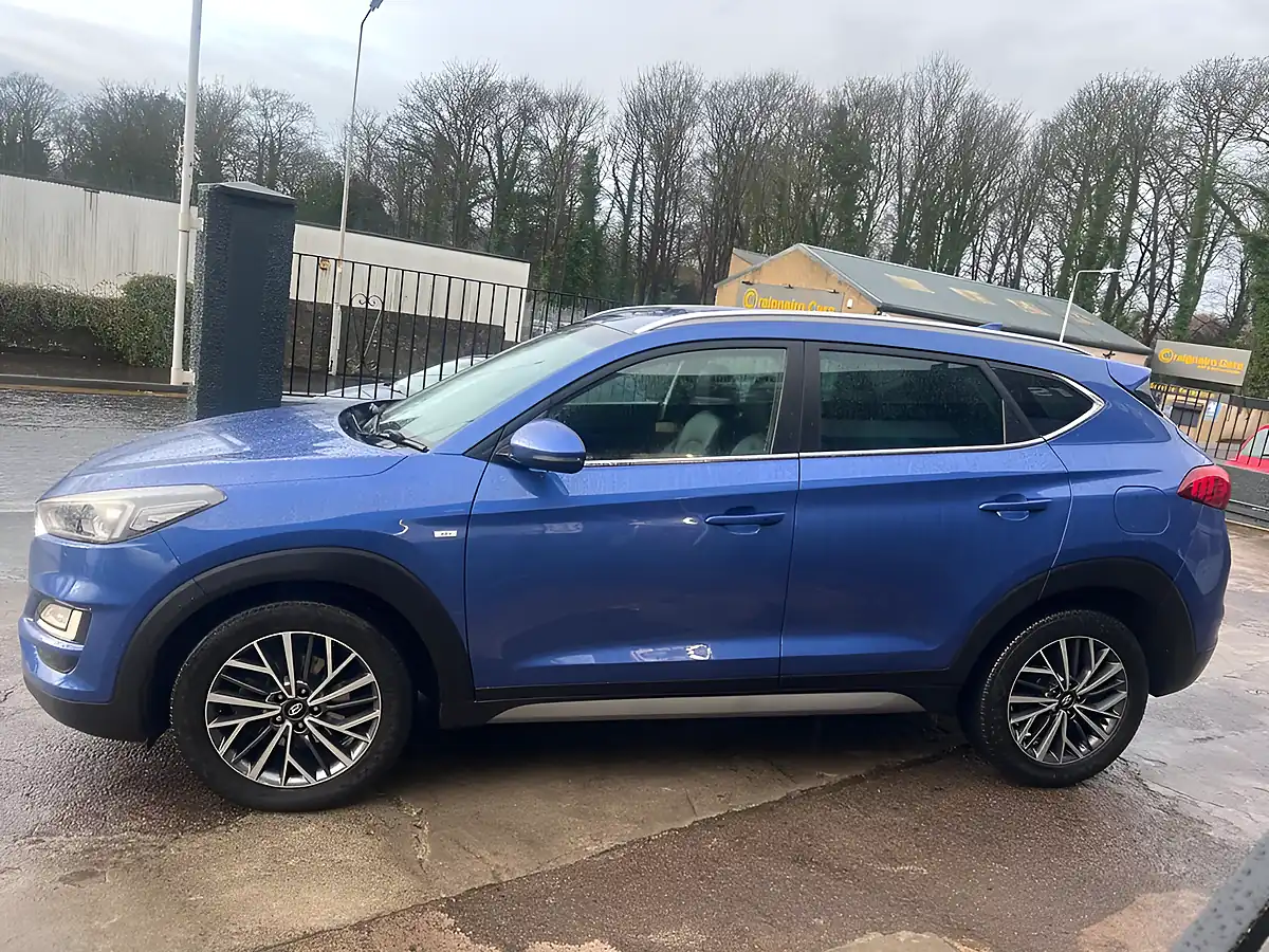 Used 2019 Hyundai Tucson Premium Blue - Interior and Exterior details 7