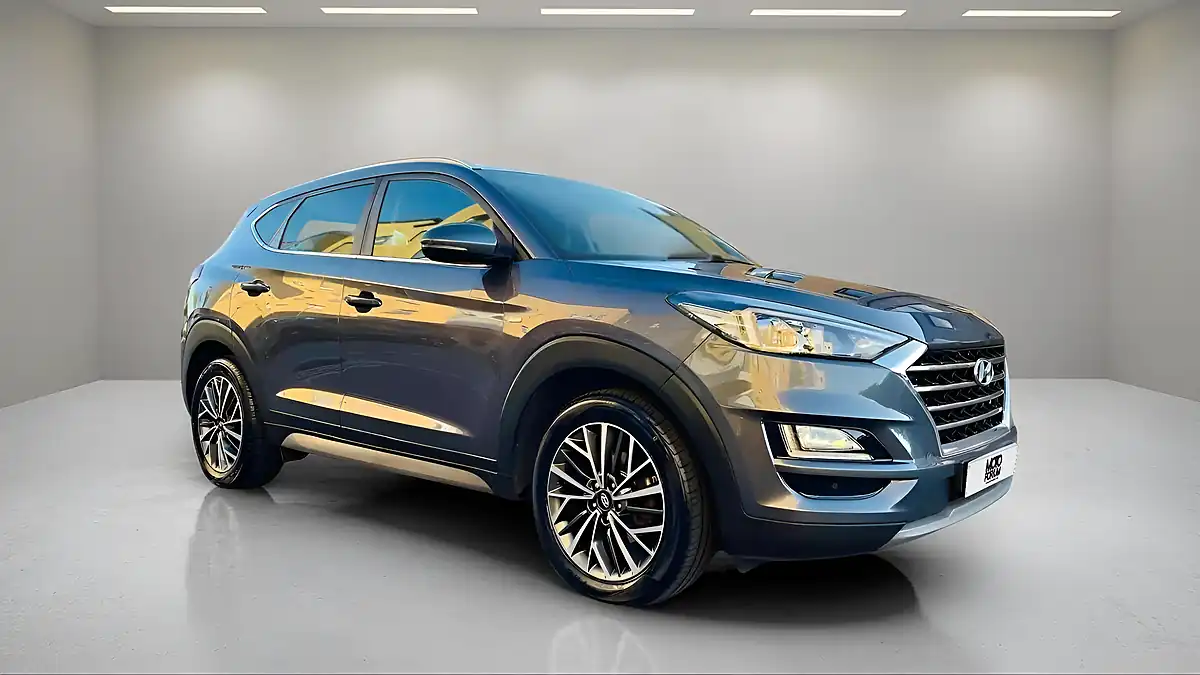 Used 2019 Hyundai Tucson Premium Grey - Interior and Exterior details 11
