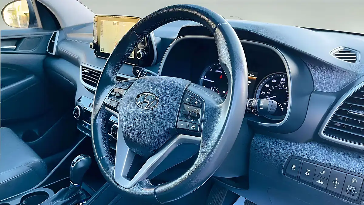 Used 2019 Hyundai Tucson Premium Grey - Interior and Exterior details 14