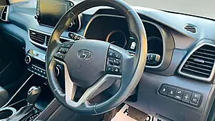 Used 2019 Hyundai Tucson Premium Grey - Interior and Exterior details 8