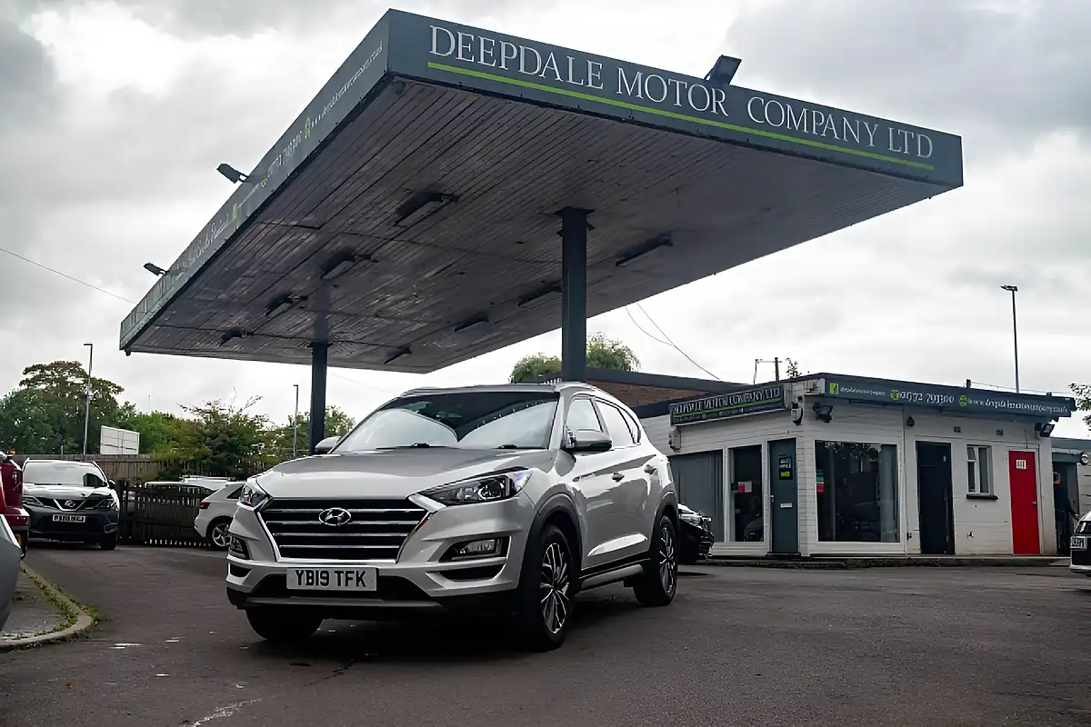 Used 2019 Hyundai Tucson Premium Platinum Silver - Interior and Exterior details 16