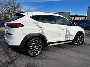 Used 2019 Hyundai Tucson Premium Polar White - Interior and Exterior details 10