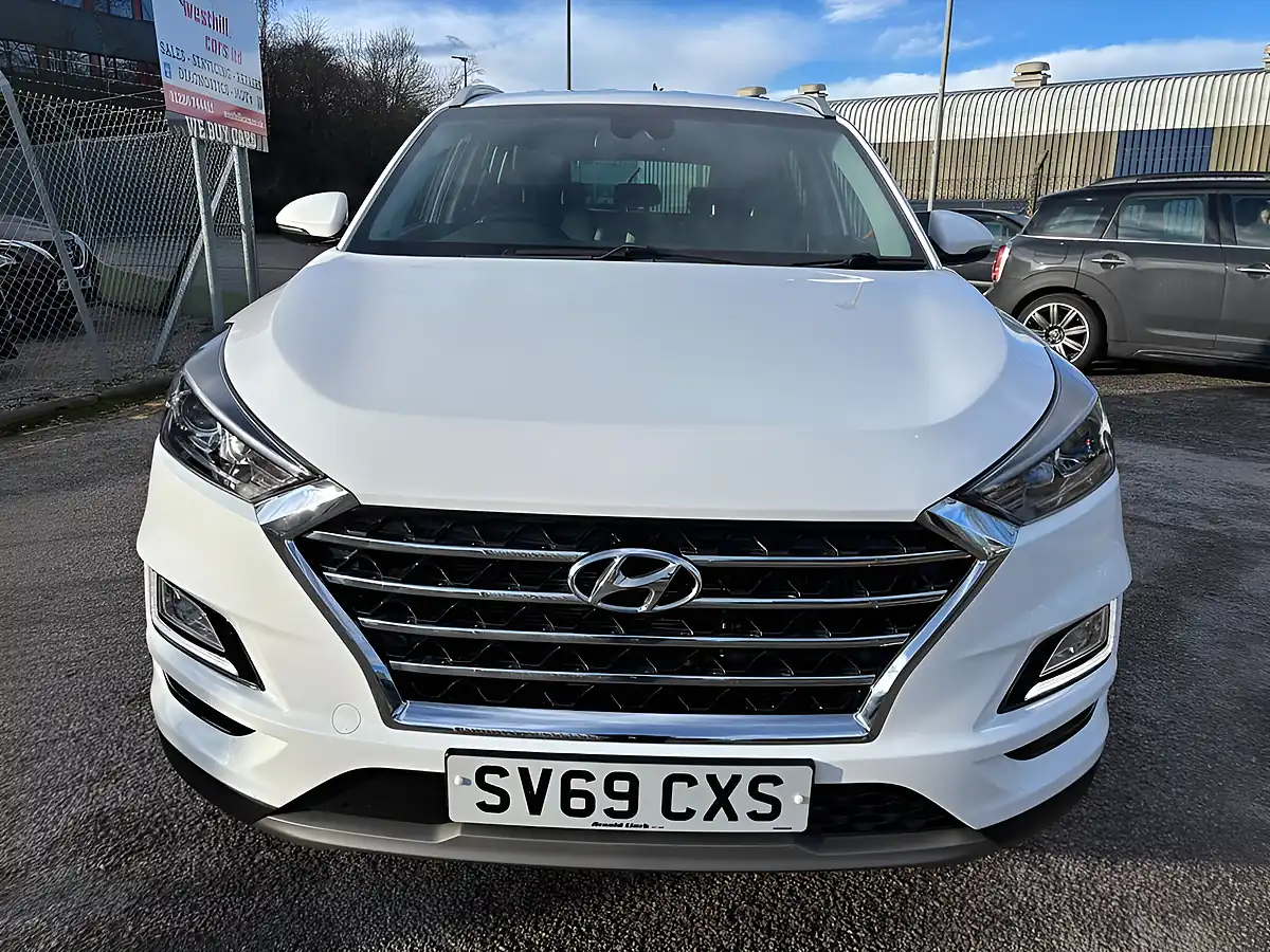 Used 2019 Hyundai Tucson Premium Polar White - Interior and Exterior details 11